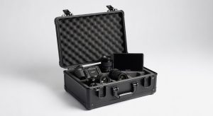 Apex Review: Gripping Survival Thriller Done Right 18 Apex Movie Review Charlize Theron Survival Thriller - Apex Review