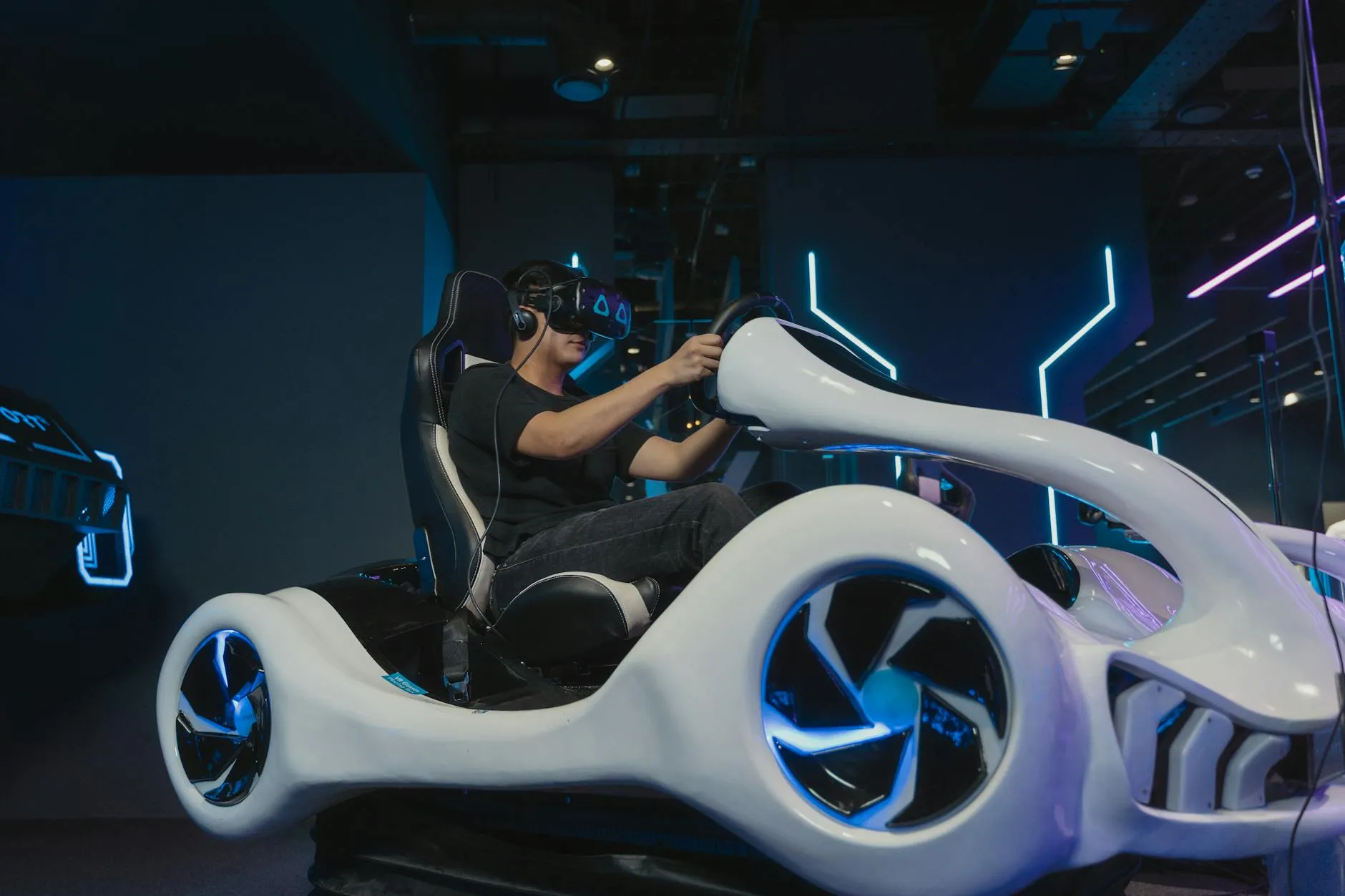 A Network Engineer'S Three-City Trade-Show Circuit: Ces, Mwc, And A Cisco Live Pit Stop 1 Virtual Reality Driving A Network Engineer'S Three-City Trade-Show Circuit: Ces, Mwc, And A Cisco Live Pit Stop