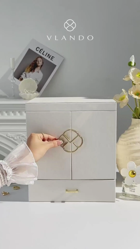 Upgrade Your Space With A Stylish 360° Rotation Jewelry Box 2 Image 13 Upgrade Your Space With A Stylish 360° Rotation Jewelry Box