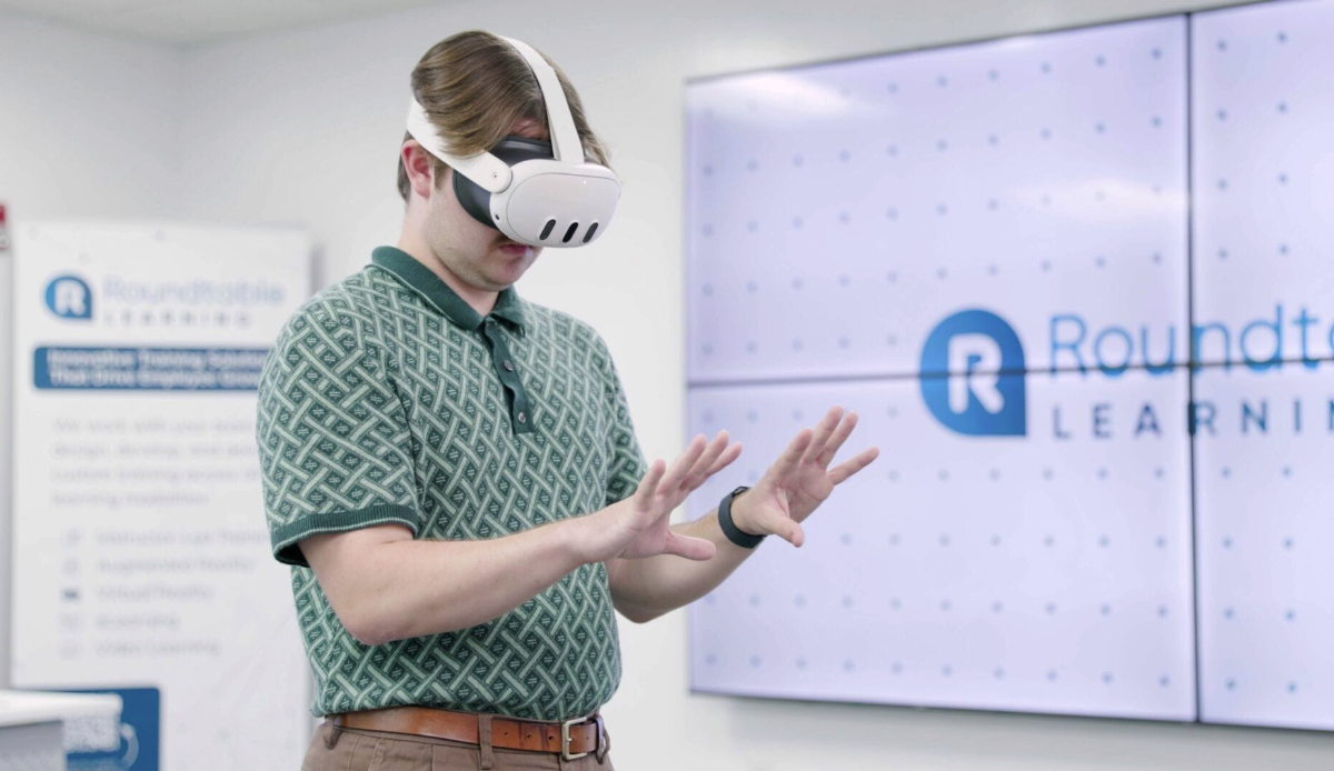 Hands-Free In The Field: Deploying Mr Training For High-Risk Maintenance 1 Mr Training